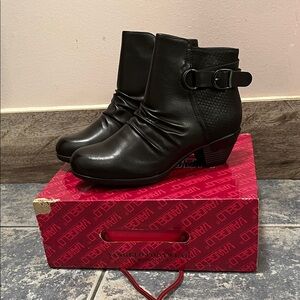 New in box Black ankle boots by Vangelo Donna size 36